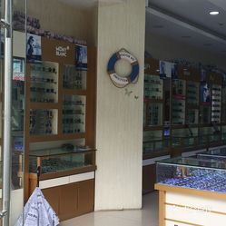 丹陽(yáng)眼鏡城 眼鏡銷(xiāo)售的集散地與購(gòu)物指南